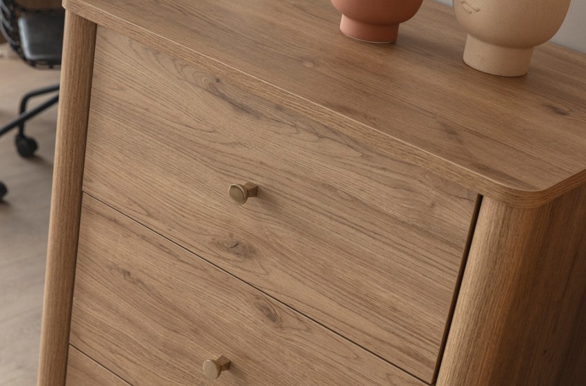 Mona Bazalı Genç Odası  Mona Bazalı Genç Odası