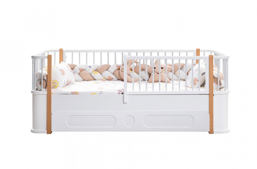 Alvin Montessori Genç Odası