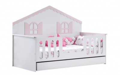 Poli Montessori Genç Odası