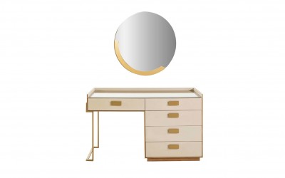 Melissa Şifonyer ve Ayna