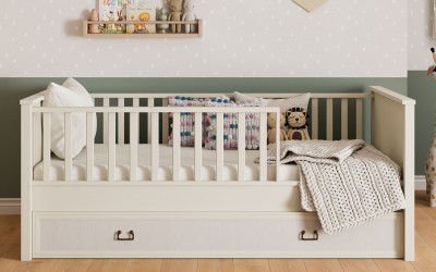 Agra Montessori Karyola