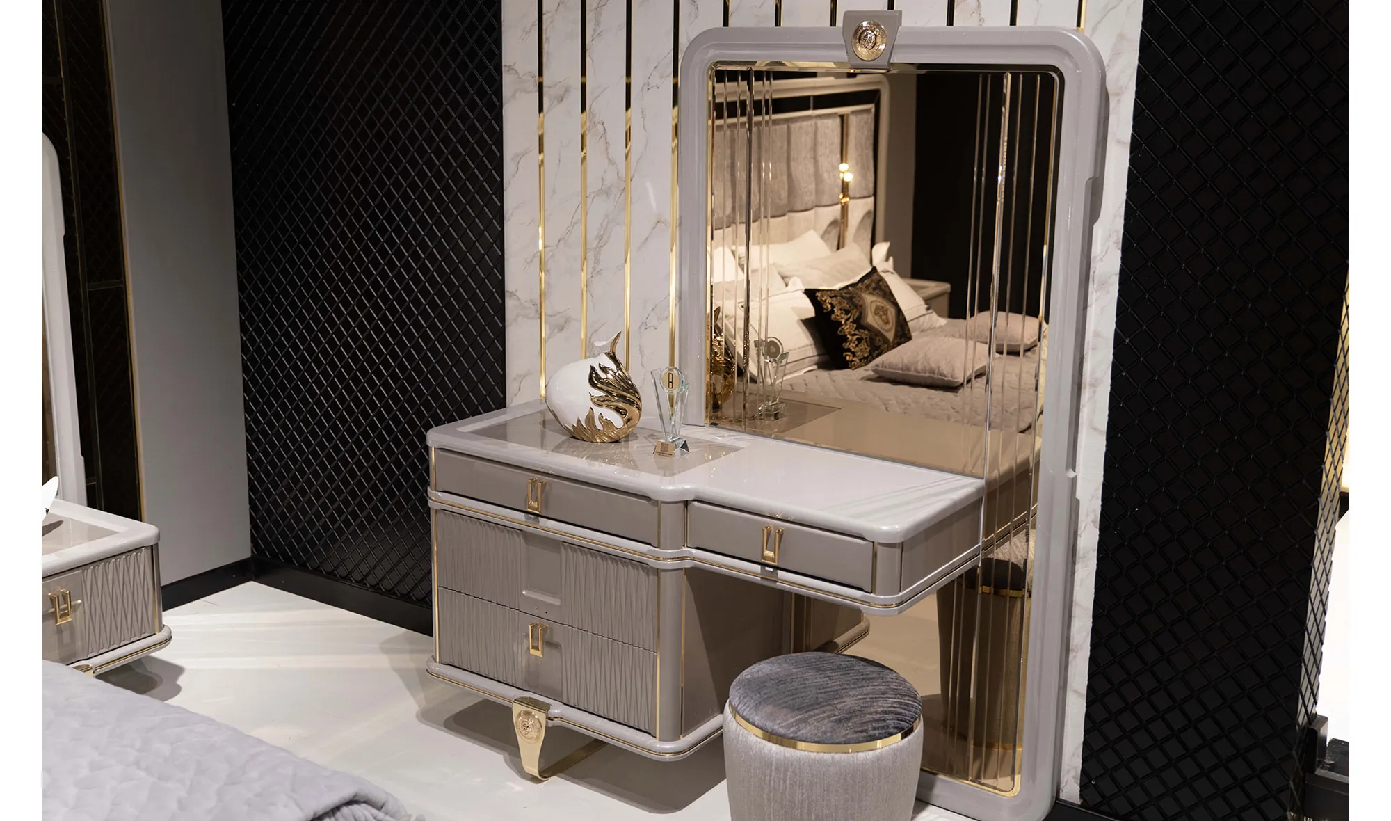 Versace Yatak Odası - 2026 Yatak Odası | Yapı Mobilya - Görsel 4